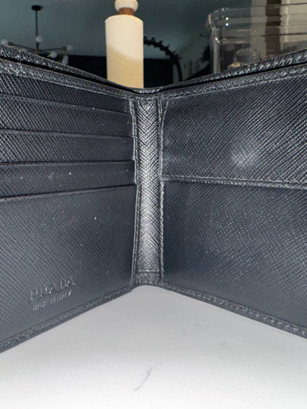 Prada Saffiano Black leather Bi-Fold Wallet - Picture 2 of 7